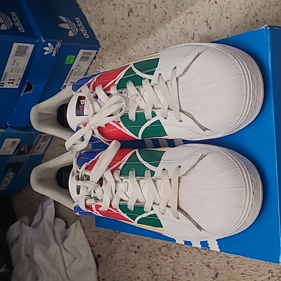 Adidas Superstar 11 mens fu9519 like new. - Picture 2 of 10